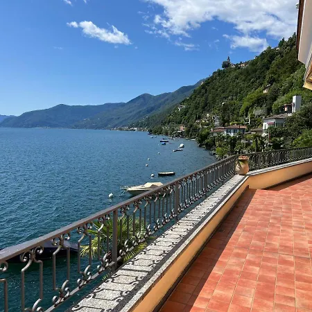 Aurora: Porto Ronco فيلة *
