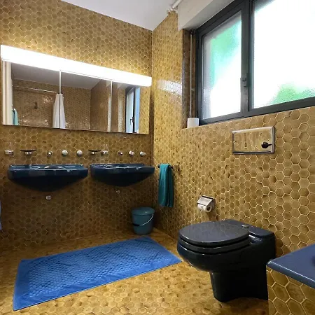 Aurora: Porto Ronco رونكو سوبرا أسكونا