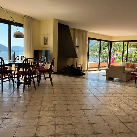 Aurora: Porto Ronco Villa Ronco sopra Ascona
