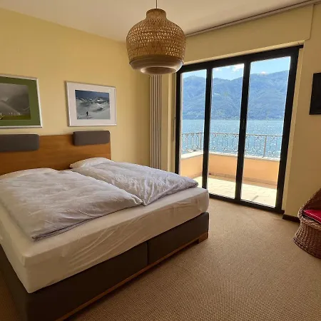 Aurora: Porto Ronco رونكو سوبرا أسكونا