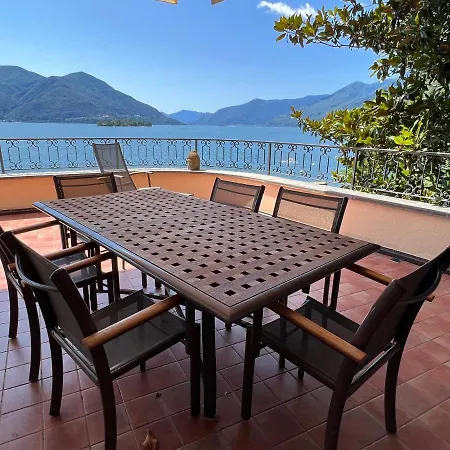 Aurora: Porto Ronco Villa